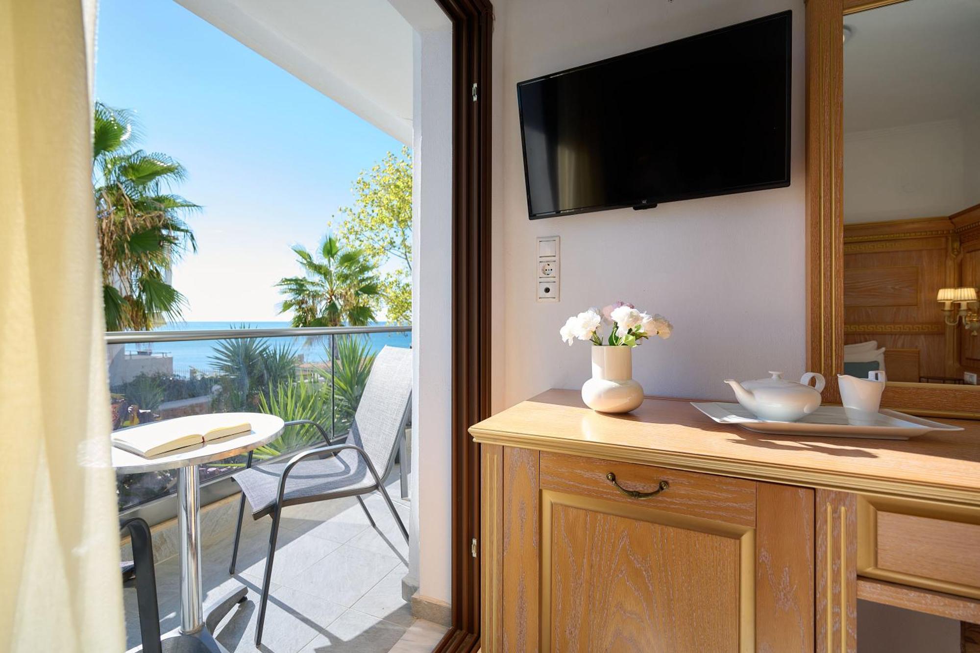 Evlogia Hotel Seafront And Anex By Greek Pride Fourka Luaran gambar