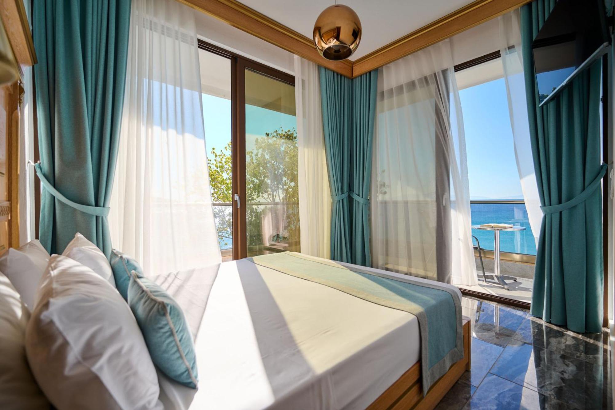 Evlogia Hotel Seafront And Anex By Greek Pride Fourka Luaran gambar